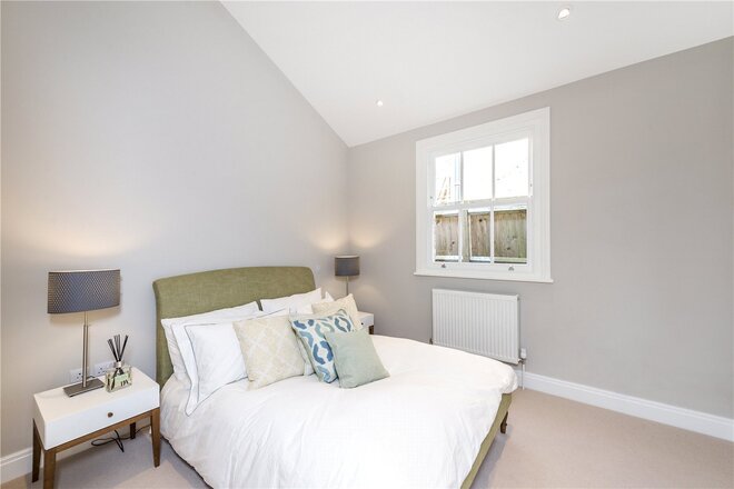 Criffel Avenue, London, SW2