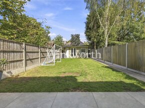 Woodberry Avenue, London, N21