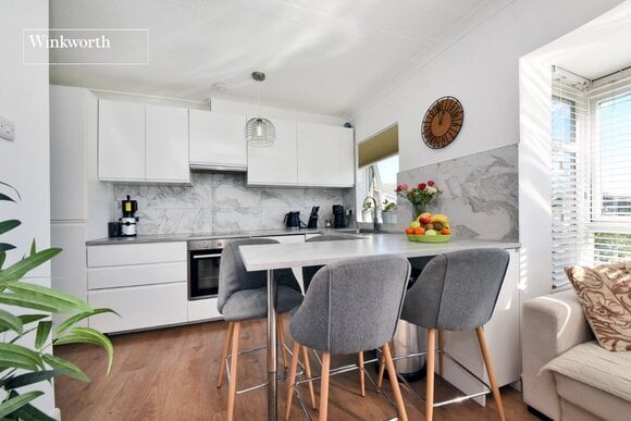 Carters Close, Worcester Park, KT4