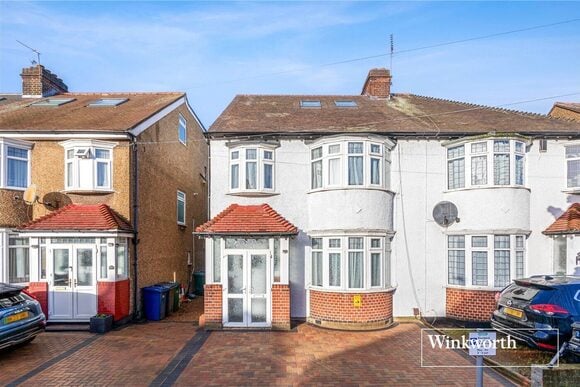 Vines Avenue, Finchley, N3