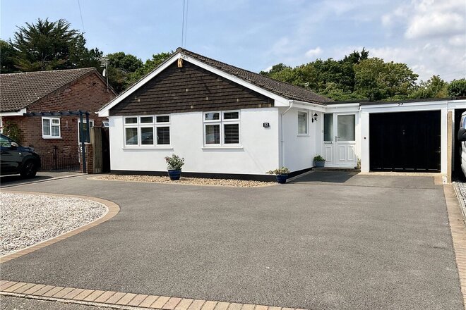 The Meadway, Dorset, BH23