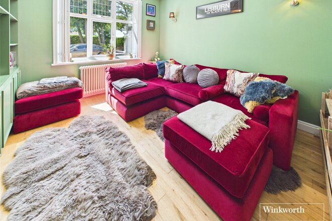The Avenue, Reading, RG7