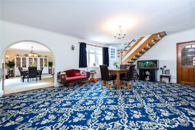 Elton Road, Peterborough, PE8