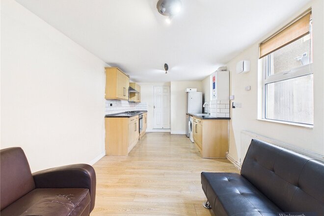 Locket Road, Harrow, HA3
