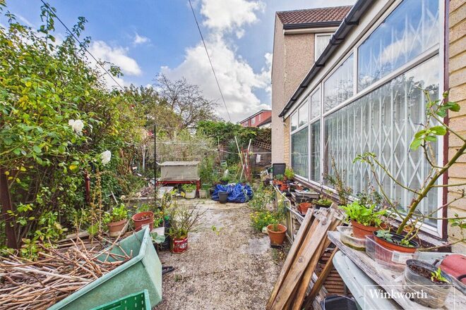 Old Kenton Lane, Kingsbury, NW9