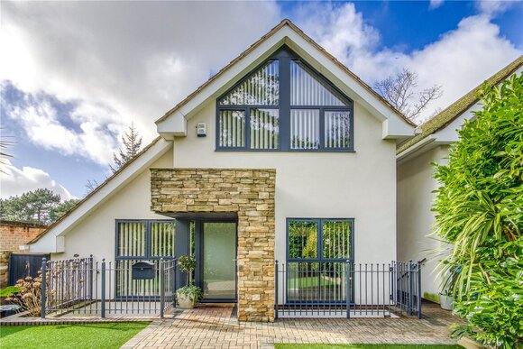 Sandecotes Road, Poole, BH14