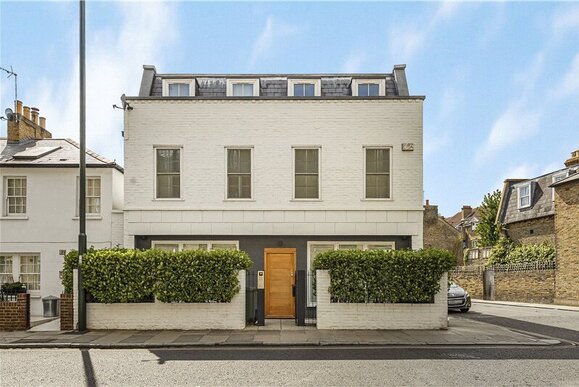 Station Road, Barnes, SW13