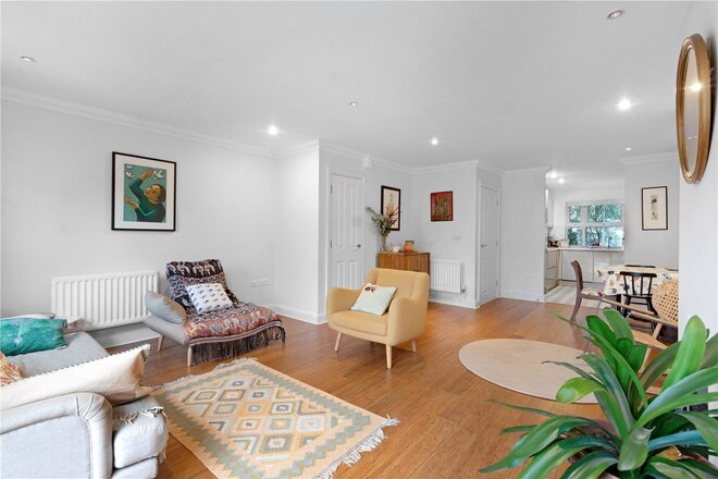 Hayes Grove, East Dulwich, SE22