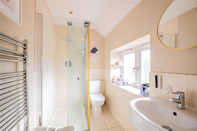 8 The Old Barnyard, Rushall, SN9
