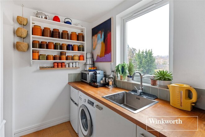 Long Lane, London, N2
