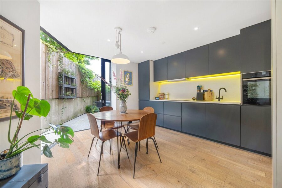 Kitchen/Reception P1