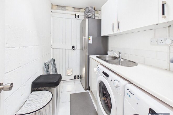 Pinner View, Harrow, HA1