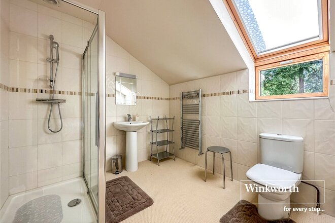 Old Pines Close, Dorset, BH22