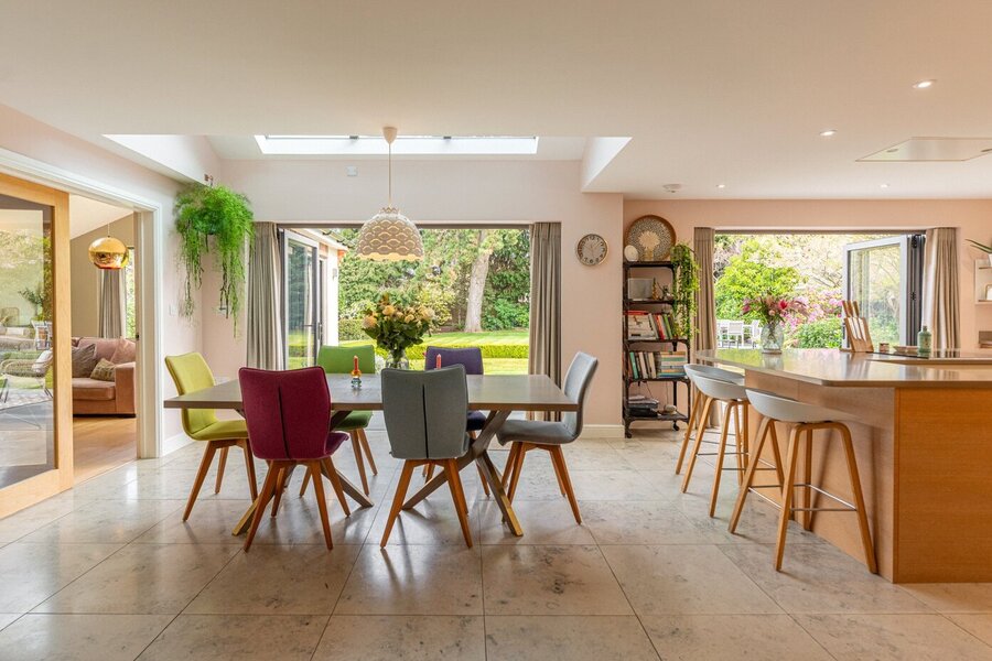 Flat Dining