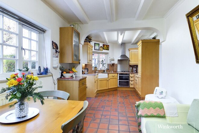 Goldsmith Lane, Kingsbury, NW9