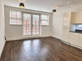 Collison Avenue, Barnet, EN5