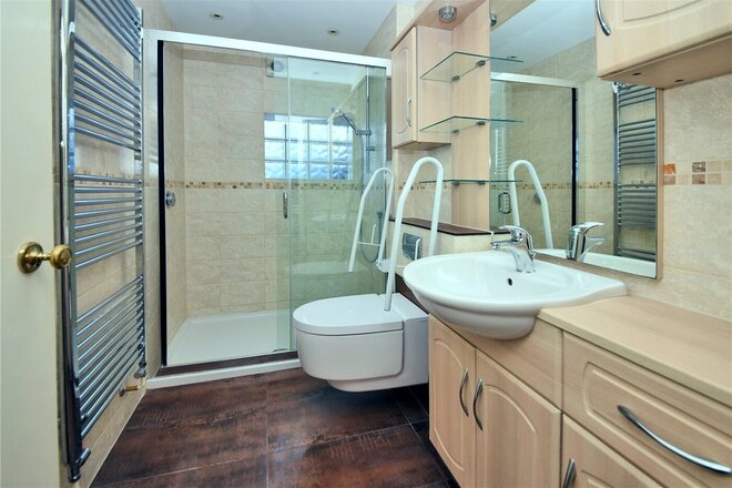 Fir Tree Road, Surrey, KT17