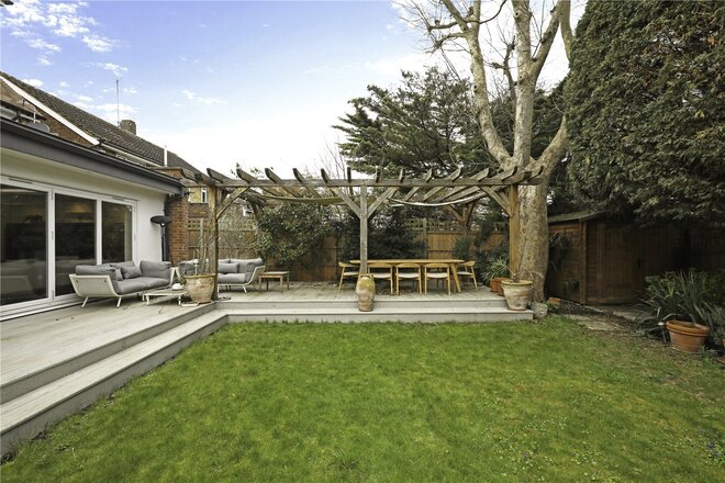 Hazelwood Close, London, W5