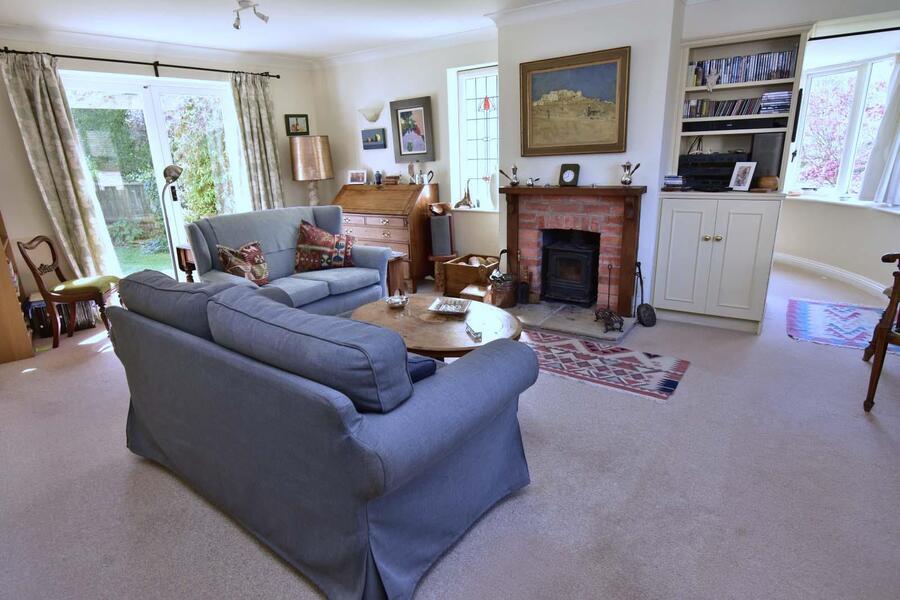 A LIVING ROOM 1.JPG