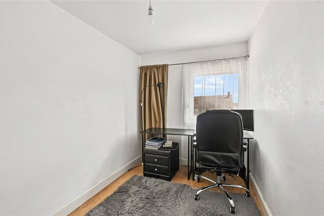 Mead Way, Bromley, BR2