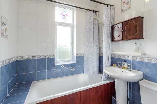 Elmhurst Avenue, Northampton, NN3