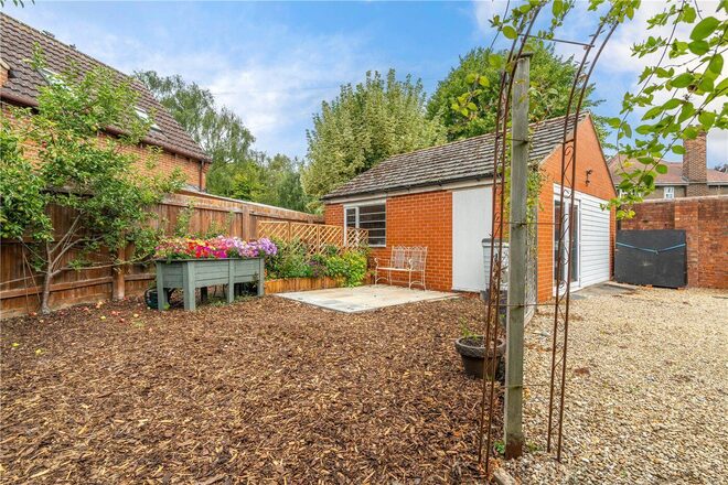 North Road, Bourne, PE10