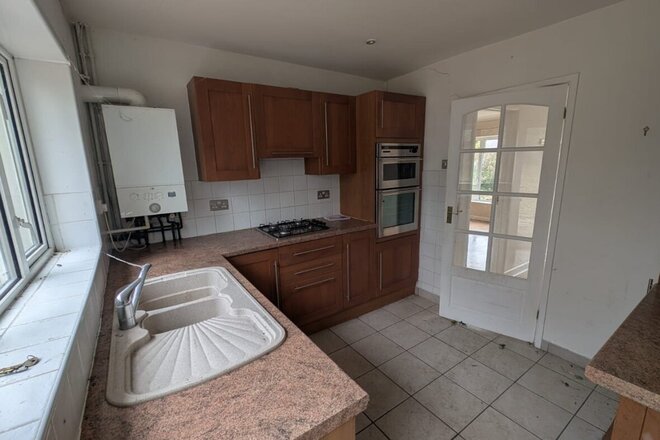 Hazelwood Avenue, Hampshire, BH25