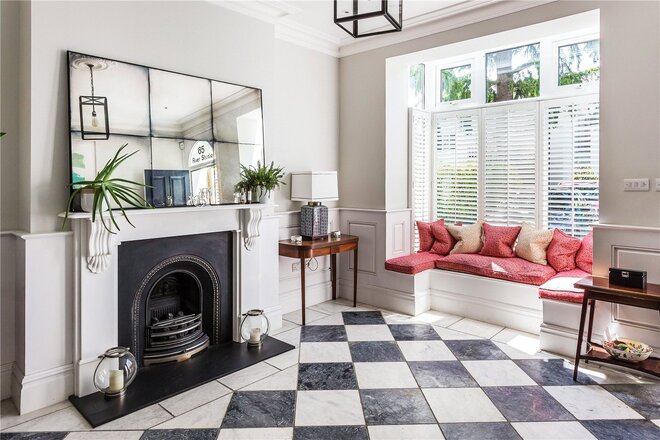 Deodar Road, London, SW15
