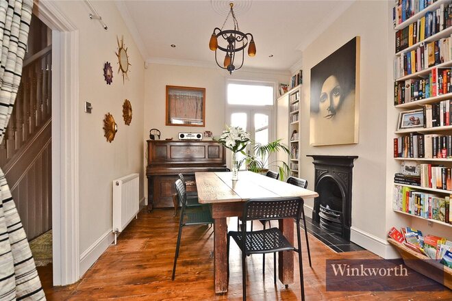 Kirkstall Avenue, London, N17