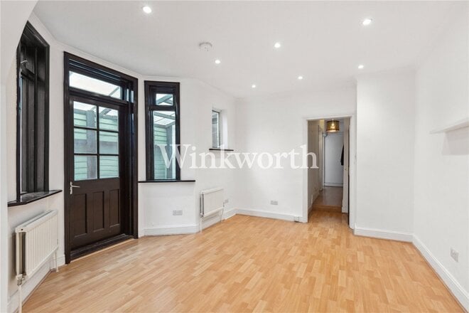 Westbury Avenue, London, N22