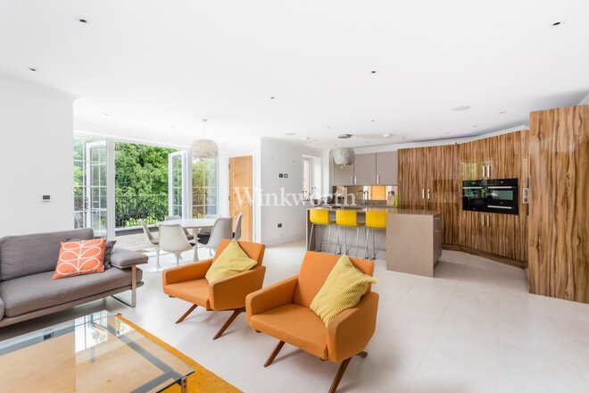 Bayview House, Enfield, EN2