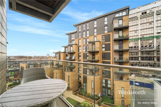 Baltic Avenue, Brentford, TW8