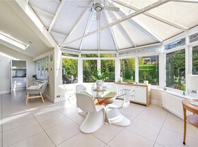 Holly Lane East, Surrey, SM7