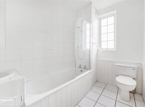 Gloucester Court, Richmond, TW9