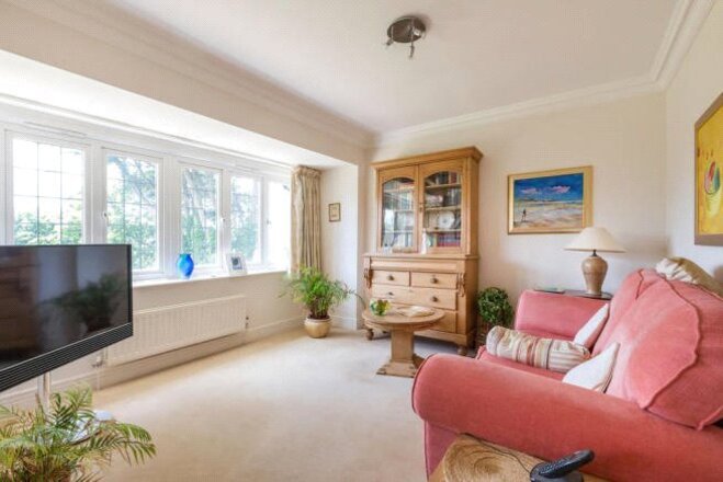 Dyke Road Avenue, Hove, BN3
