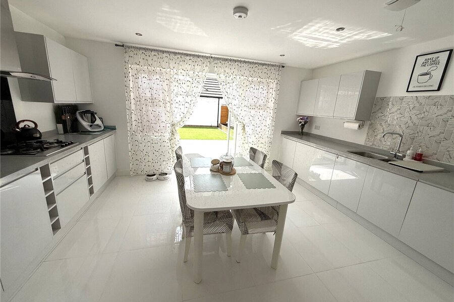 Kitchen/Dining