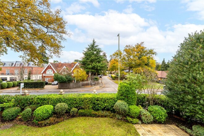 Ascent House, Weybridge, KT13