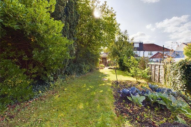 Tolworth Road, Surbiton, KT6