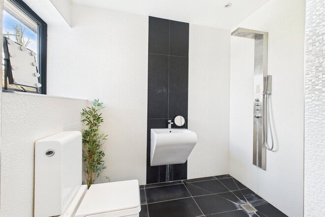 Ashford Hill Road, Thatcham, RG19