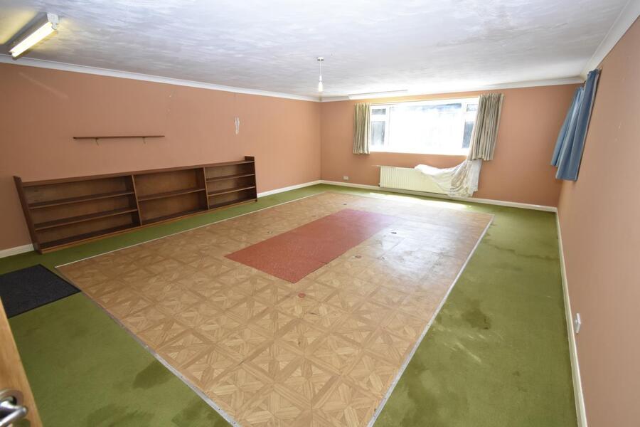 A BEDROOM 1.JPG