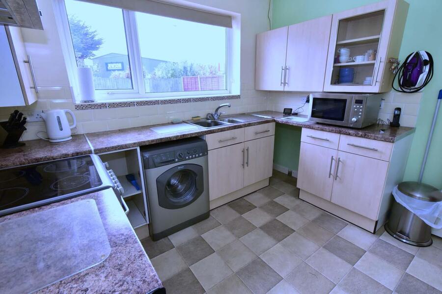 A KITCHEN 1A.jpg