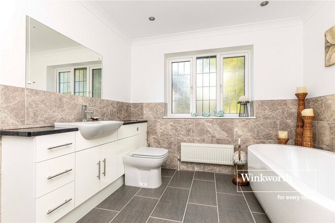 Golf Links Road, Dorset, BH22