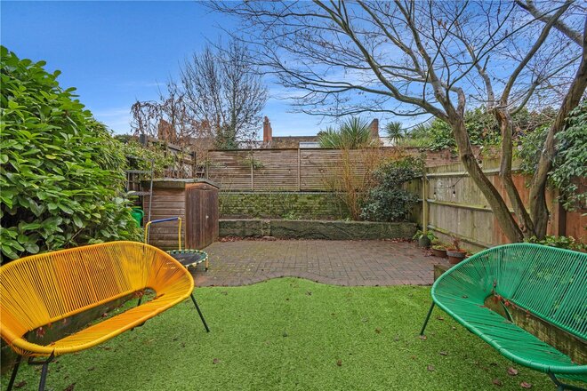 Hayes Grove, East Dulwich, SE22