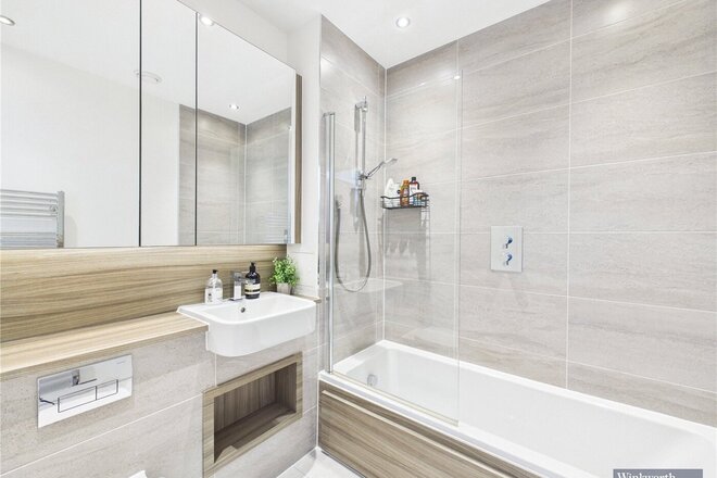Lyon Road, Harrow, HA1