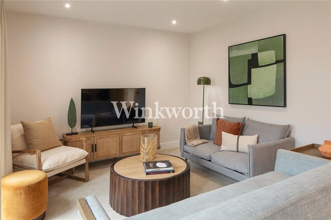 Frankum Mews, London, N22
