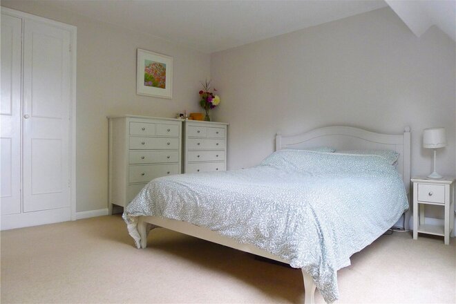 Stoner Hill Road, Petersfield, GU32