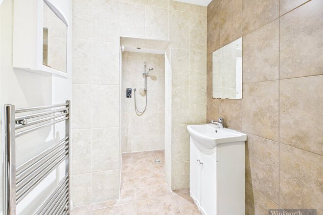Maple Road, Surbiton, KT6