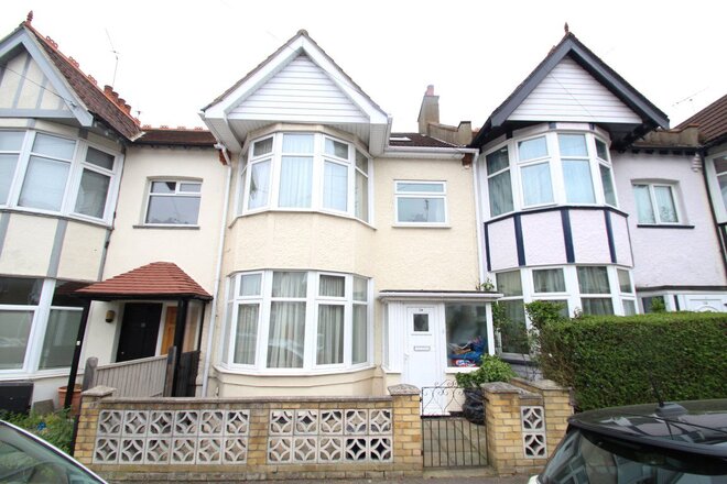 Southview Drive, Essex, SS0