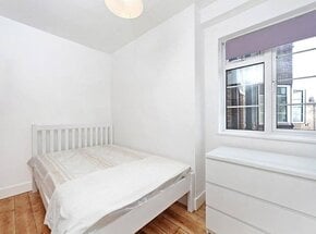 Chiswick Village, Chiswick, W4