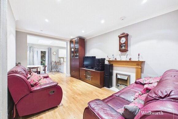 Tudor Close, London, NW9